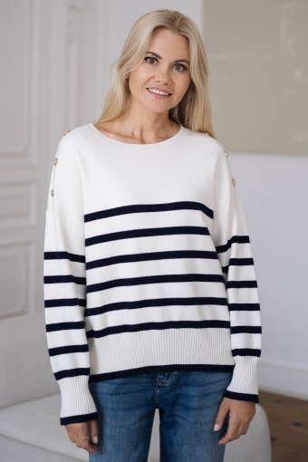 Sweter w paski, dekoracyjne guziki na ramionach