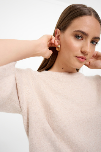 Sweter oversize z rękawem do łokcia beż