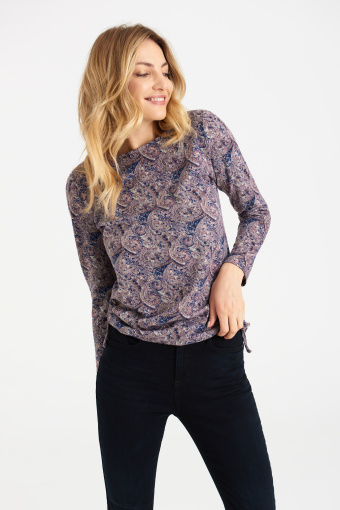 Sweter z miękkiej dzianiny z nadrukiem