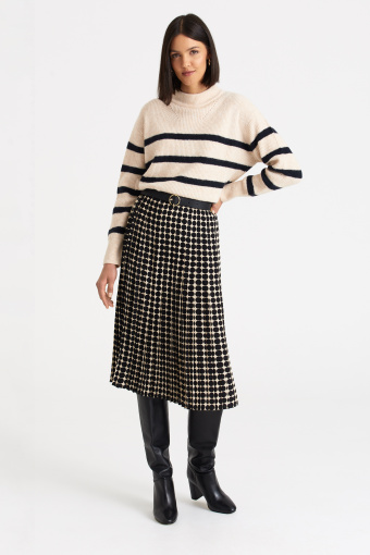 Kremowo-czarny sweter w paski Kremowo-czarny sweter w paski