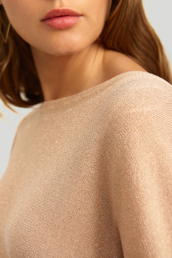 Sweter o luźnym kroju z połyskująca nitką