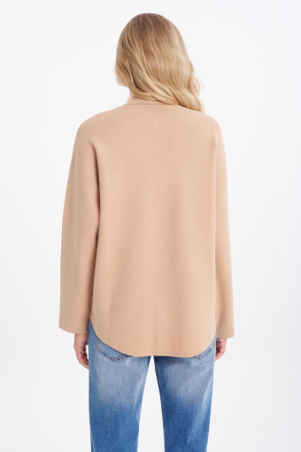 Dzianinowa kurtka z kieszeniami na przodzie