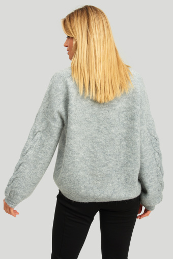 Sweter o luźnym kroju z ozdobnymi warkoczami Sweter o luźnym kroju z ozdobnymi warkoczami