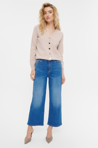 Klasyczny beżowy kardigan