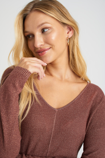 Elegancki sweter z subtelnym błyskiem, brązowy Elegancki sweter z subtelnym błyskiem, brązowy