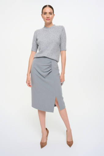 Miękki dzianinowy sweter z krótkim rękawem