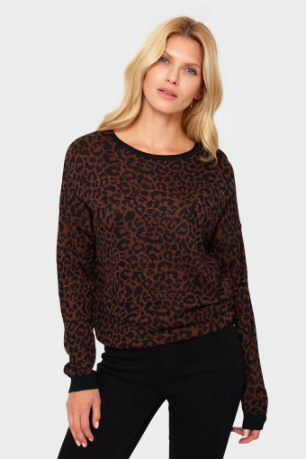 Sweter o luźnym kroju z błyszczącą nitką Sweter o luźnym kroju z błyszczącą nitką