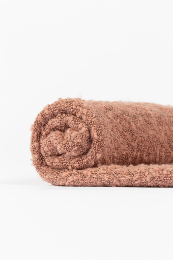 Ciepły różowy szal