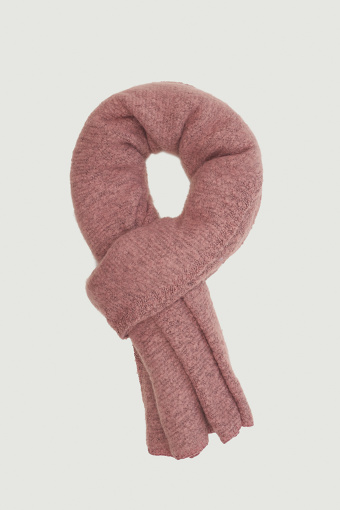 Ciepły różowy szal