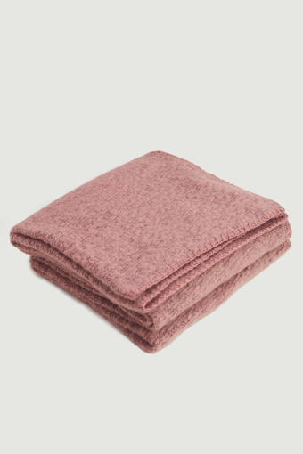 Ciepły różowy szal