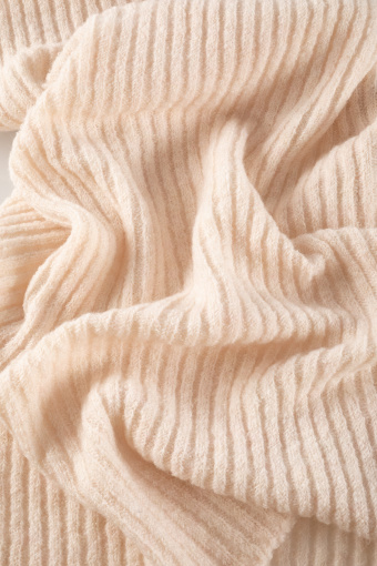 Cienki komin prążkowany Cienki komin prążkowany