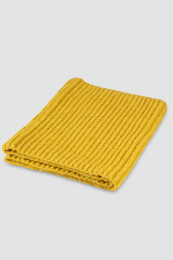 Stylowy komin w oliwkowym kolorze