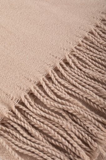 Cienki szal z połyskującą niktą