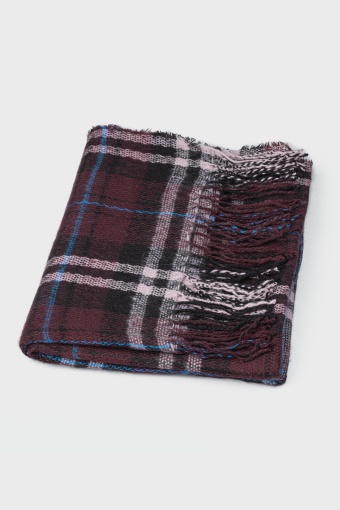 Ciepły szal w krate