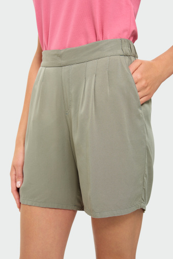 Wiskozowe szorty