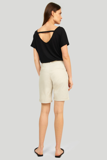 Bawełniane szorty z paskiem