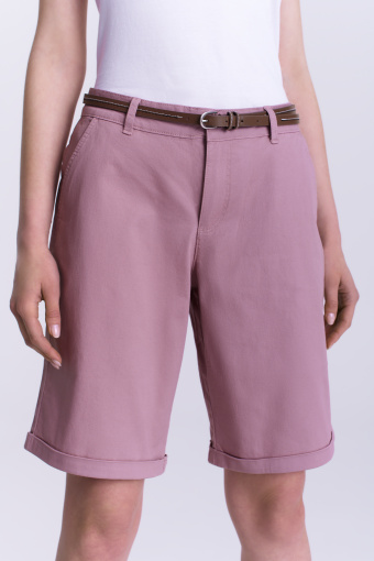 Stylowe szorty w kolorze brudnego różu Stylowe szorty w kolorze brudnego różu