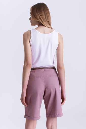 Stylowe szorty w kolorze brudnego różu Stylowe szorty w kolorze brudnego różu