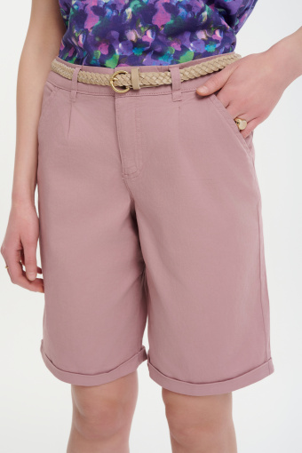 Szorty w kolorze brudnego różu Szorty w kolorze brudnego różu