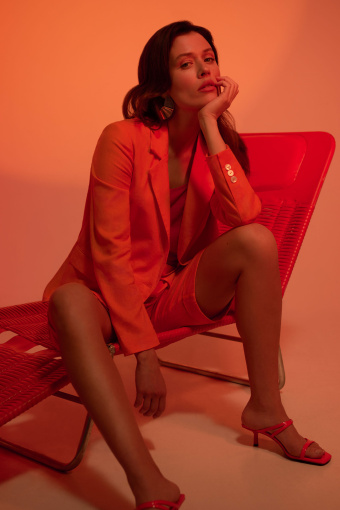 Lniane, pomarańczowe szorty Lniane, pomarańczowe szorty