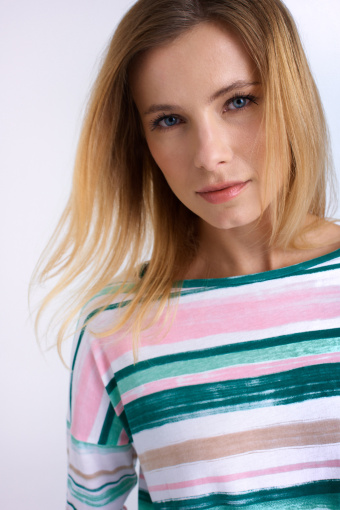 Delikatna bluzka w pastelowe paski