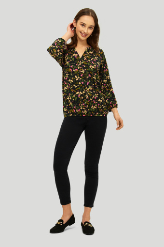 Dzianinowy top z florystycznym nadrukiem Dzianinowy top z florystycznym nadrukiem