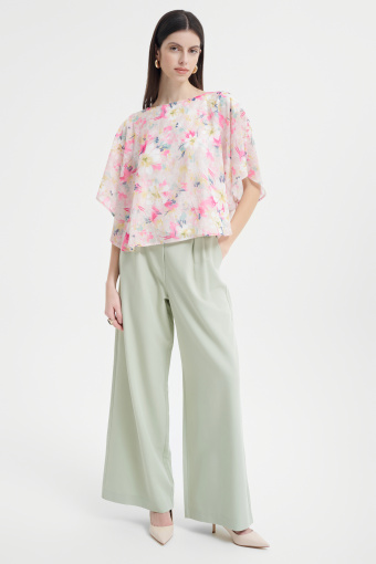 Zwiewna bluzka w pastelowe kwiaty