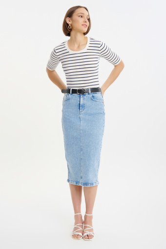 Basicowy top w paski