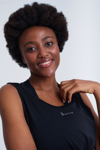 Czarny top z wiązaniem z przodu