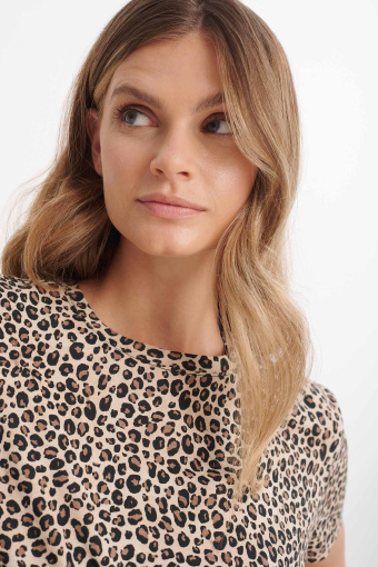 Luźny top z nadrukiem w panterkę