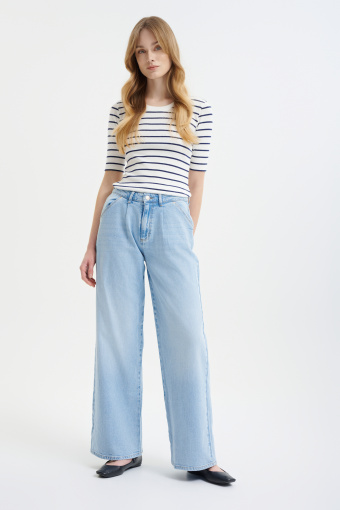 Dopasowany top w paski 