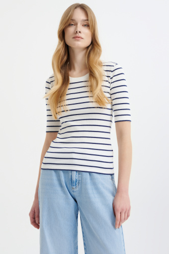 Dopasowany top w paski 