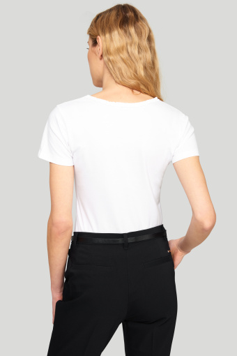 Bawełniany top z ozdobnym detalem przy dekolcie