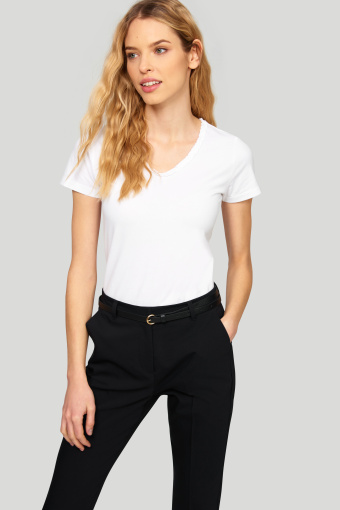 Bawełniany top z ozdobnym detalem przy dekolcie