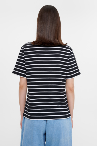 Casualowy t-shirt czarny w paski Casualowy t-shirt czarny w paski