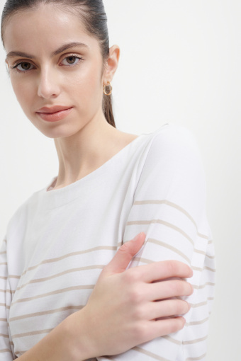 Top w paski z dekoltem w łódkę