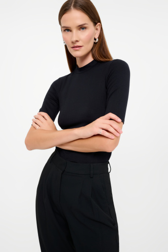 Czarny top z półgolfem basic Czarny top z półgolfem basic