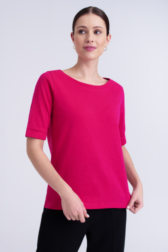 Różowy top z dekoltem typu łódka