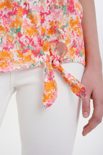 Top z nadrukiem typu łączka 