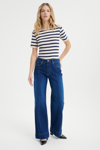 Top w paski obszyty falbanką 