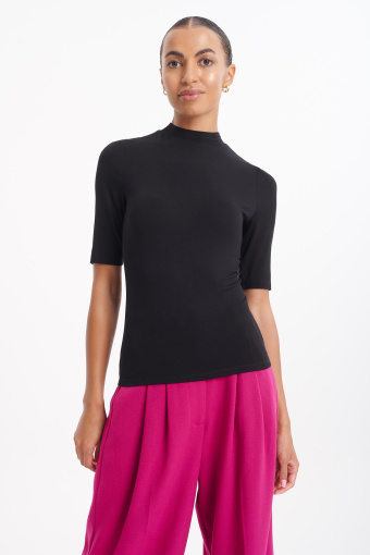 Czarny, dopasowany top z półgolfem