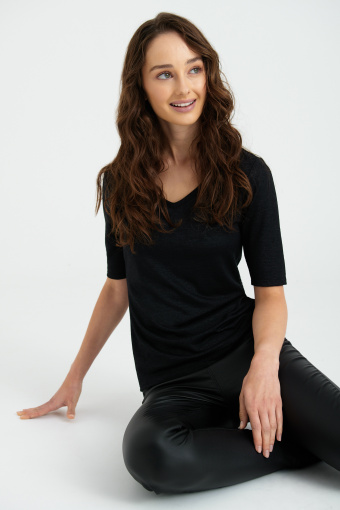 Czarny top z delikatnym połyskiem, rękaw do łokcia