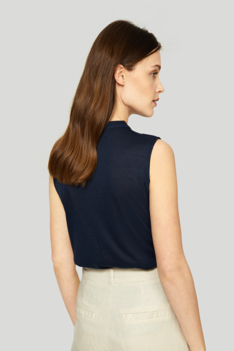 Dzianinowy top z dekoltem V