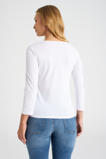 Dzianinowa bluzka w białym kolorze, rękaw 3/4