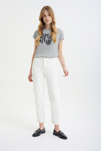 T-shirt w kolorze szarym z nadrukiem 