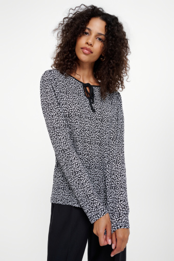 Czarno-biały longsleeve z wiązaniem Czarno-biały longsleeve z wiązaniem