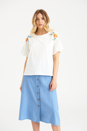 Biała bluzka z kolorowymi haftami Biała bluzka z kolorowymi haftami