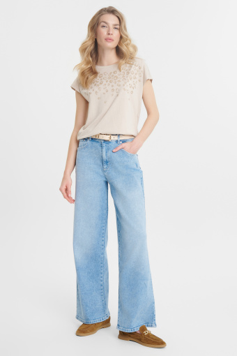 Jasnobeżowy top z nadrukiem w panterkę Jasnobeżowy top z nadrukiem w panterkę