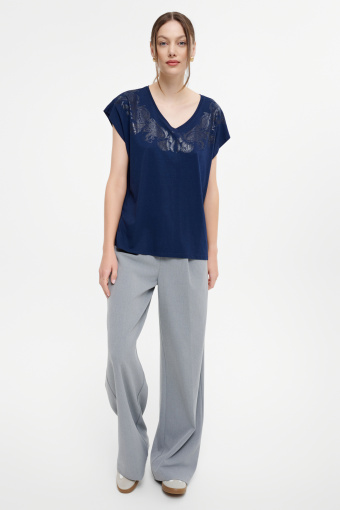 Granatowy top z nadrukiem