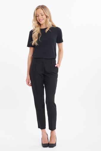 Basicowy, czarny top